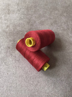 Нитки №30 Gutermann оттенок пепельно-красный (полиэстер, намотка 300 м) арт 30/46 по цене 280 руб./штука