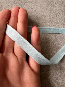 Кант бледно-голубой (тонкий, вискоза), ширина 1 см Италия КИГ/10/49190 по цене 60 руб./метр