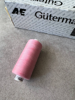 Нитки №120 Gutermann цвет розовый (полиэстер, намотка 1000 м) арт 120/660 по цене 260 руб./штука