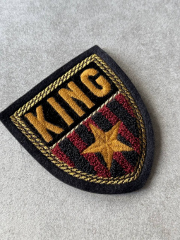 Нашивка герб "KING", Италия, параметры: 11*9,5 см АРТ.НИГ/11/61484 по цене 1 160 руб./штука