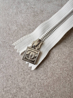 Молния неразъёмная молочная 20 см, звено Т6 металл цвет серебро МКМ/20/60554 chl по цене 497 руб./штука