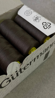 Нитки №120 Gutermann Mara цвет коричневый хаки (полиэстер, намотка 1000 м) арт 120/671 по цене 295 руб./штука