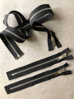 Молния неразъемная черная длина 20 см, звено Т6 металл цвет серебро МКЧ/20/77185 по цене 463 руб./штука