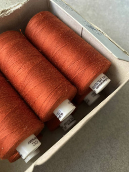 Нитки №120 Gutermann цвет темно-оранжевый (полиэстер, намотка 1000 м) арт 120/7996 по цене 260 руб./штука